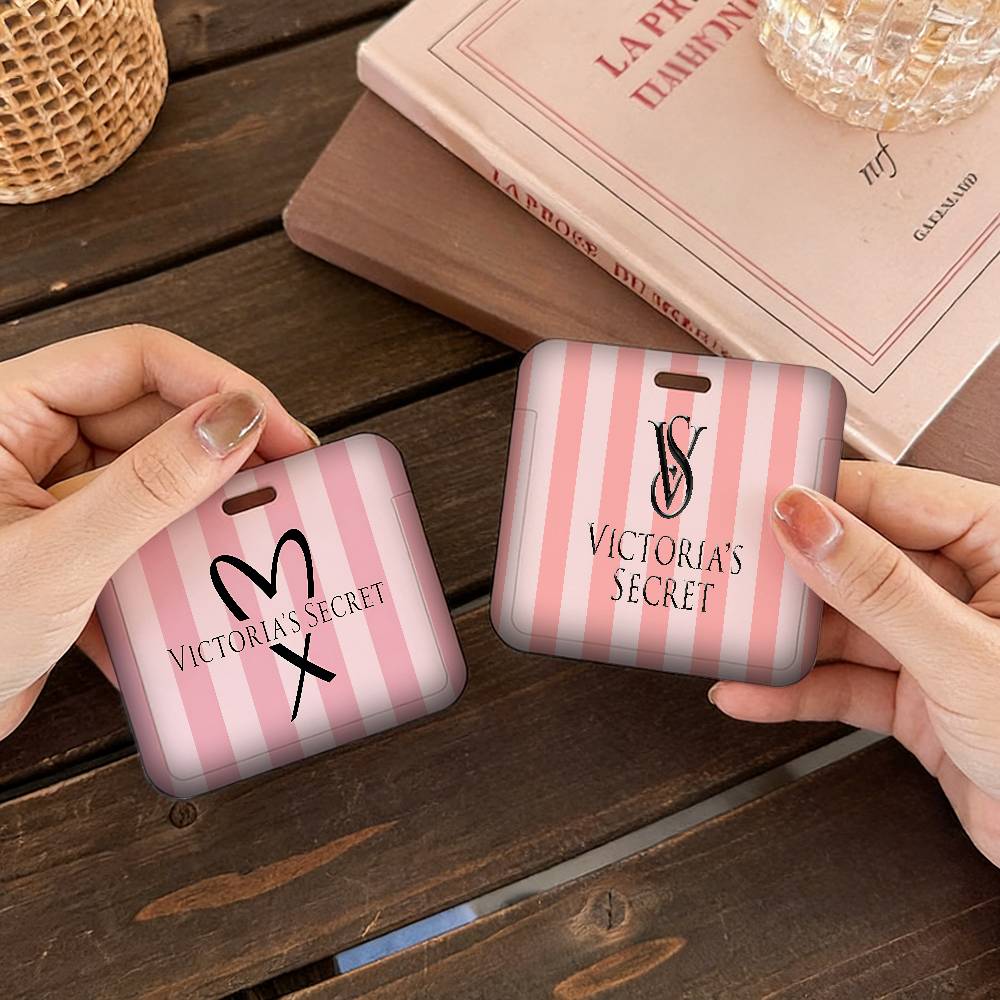 Beauty Makeup Louis Vuitton - Porte-cartes de crédit et d'identité rose