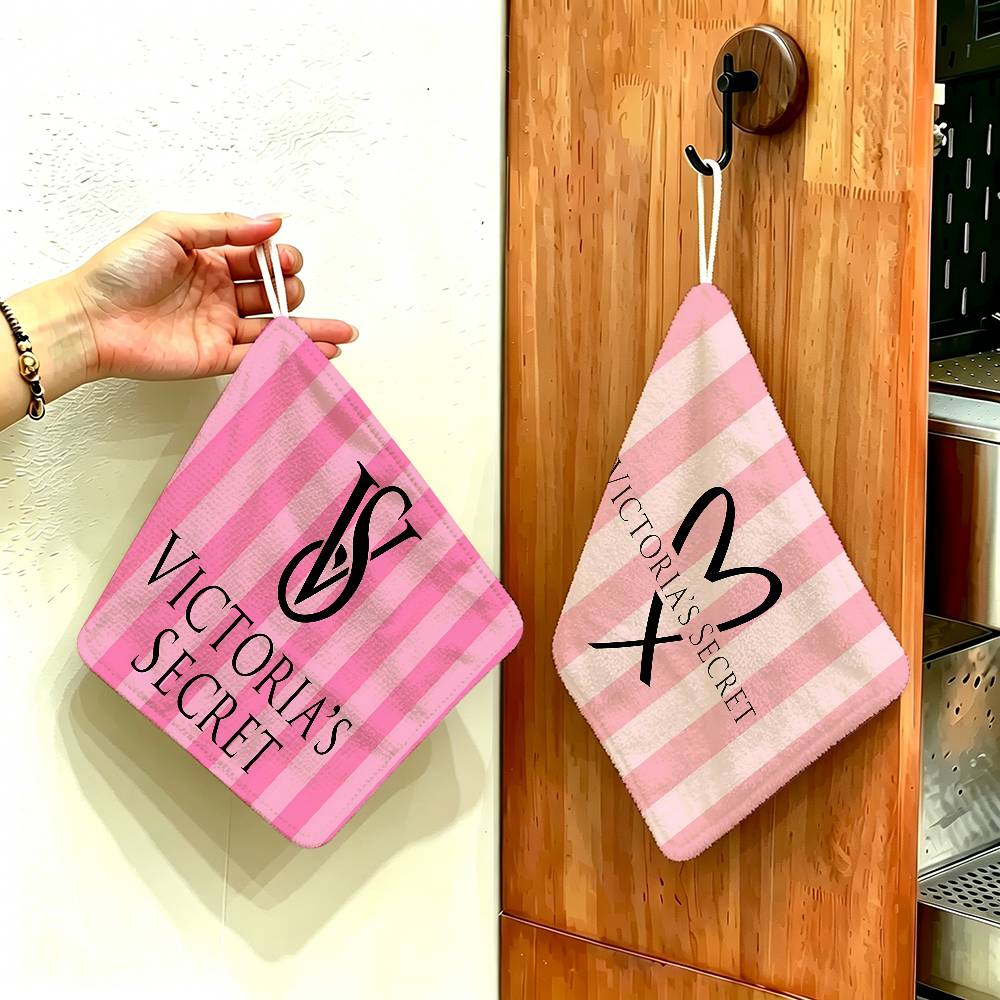 Serviette de toilette en polye - Beauty Makeup Louis Vuitton avis et prix